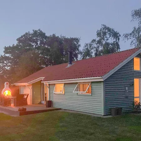 Casa vacanze Three-bedroom In *