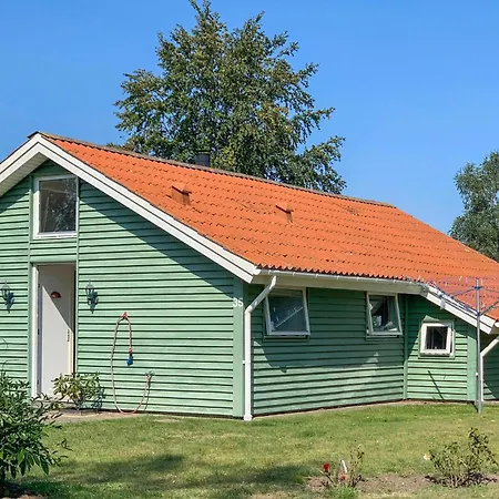 Three-bedroom In Casa vacanze Stubbekøbing