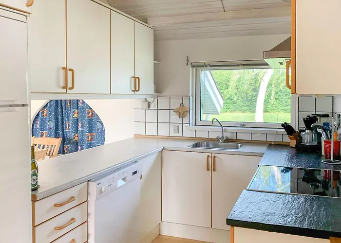 Three-bedroom In Stubbekobing